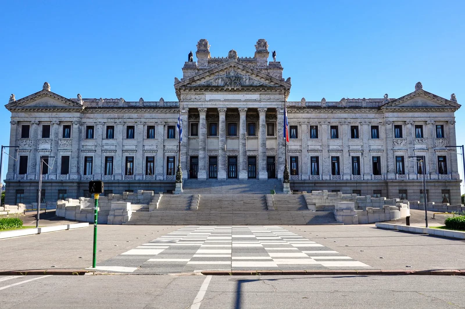 Caputo anuncia cuarto superávit fiscal consecutivo en el Presupuesto 2027