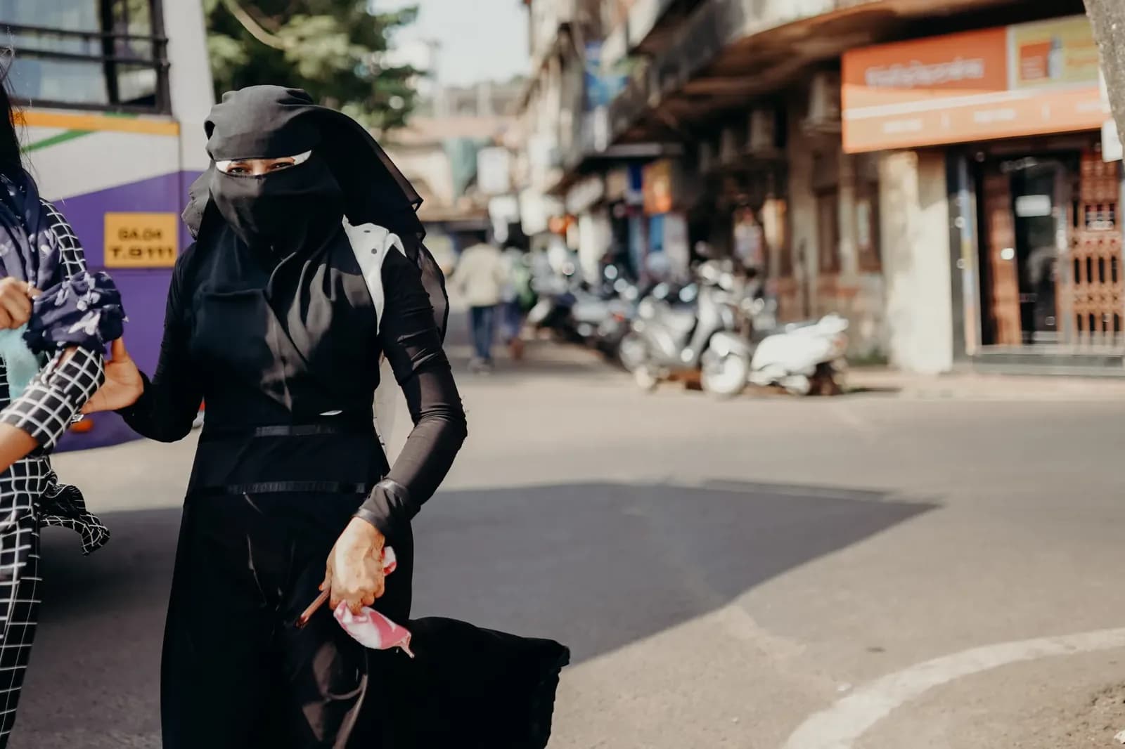 London Woman Endures Daily Abuse Over Niqab