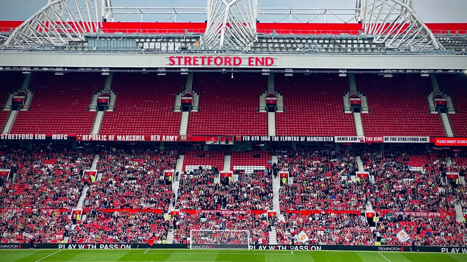 Rashford Thanks Carragher for Ending Neville's Talk