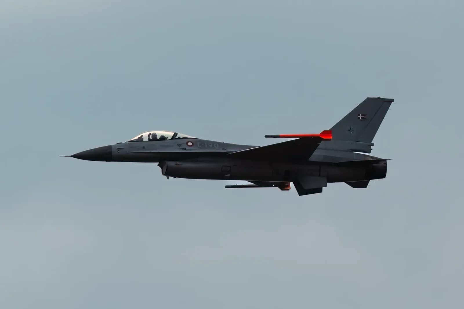 Un F-16 estadounidense se estrella en la base aérea de Spangdahlem en Alemania