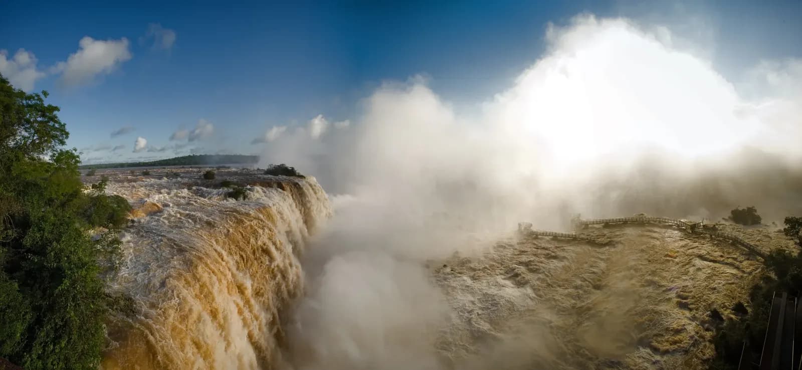 Iguazu Falls Closed as River Flow Triples in 48 Hours