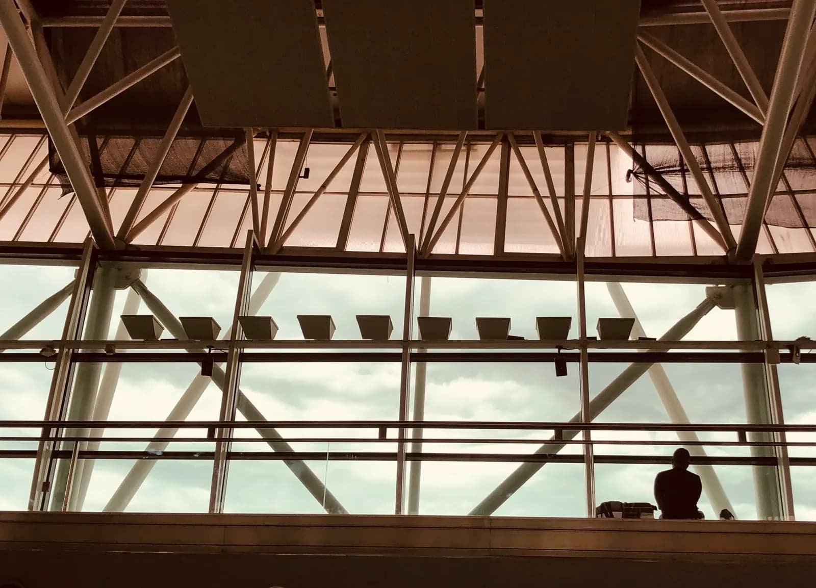 Argentina government orders ATE to ensure 75% of flights during airport strike