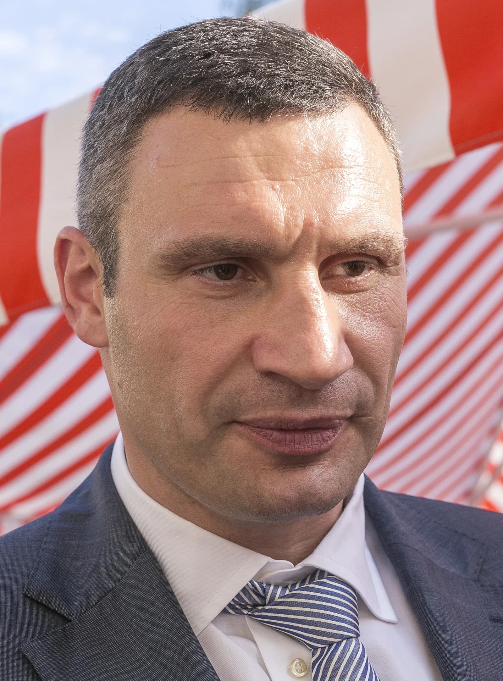 Russia hits second major Kyiv bridge, mayor says