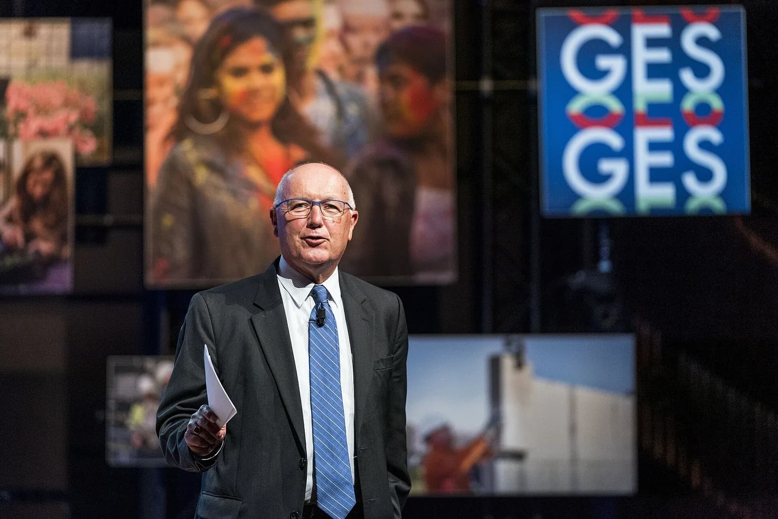 Hoekstra Reportedly Ties Canada to Possible Republican Midterm Losses