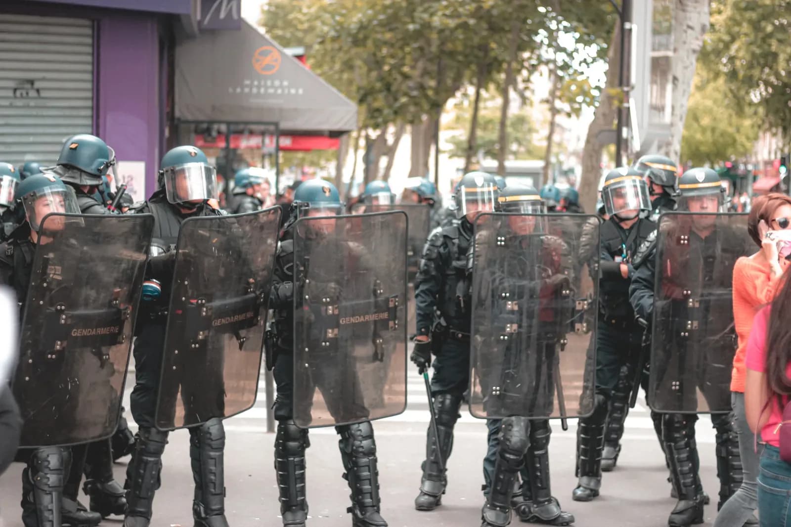 Francia despliega 70.000 agentes ante el tercer fin de semana de protestas