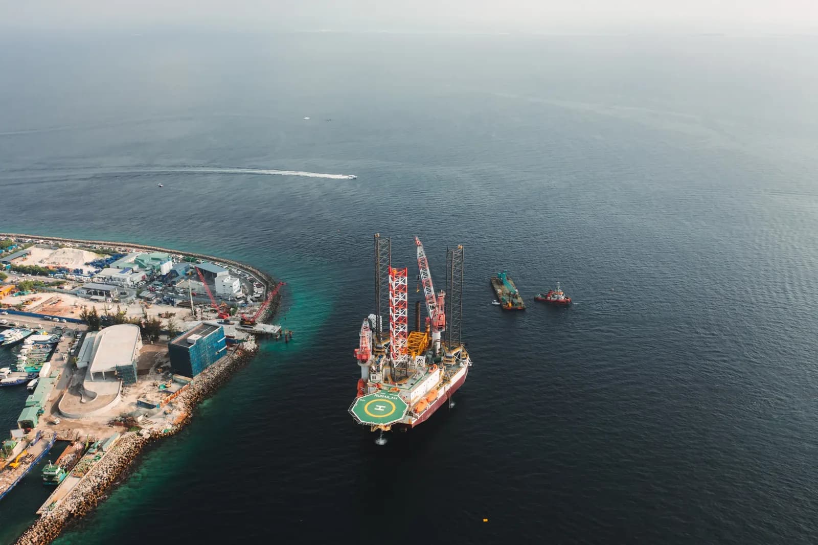 Argentina to Sue Five Oil Firms Over Falklands Drilling