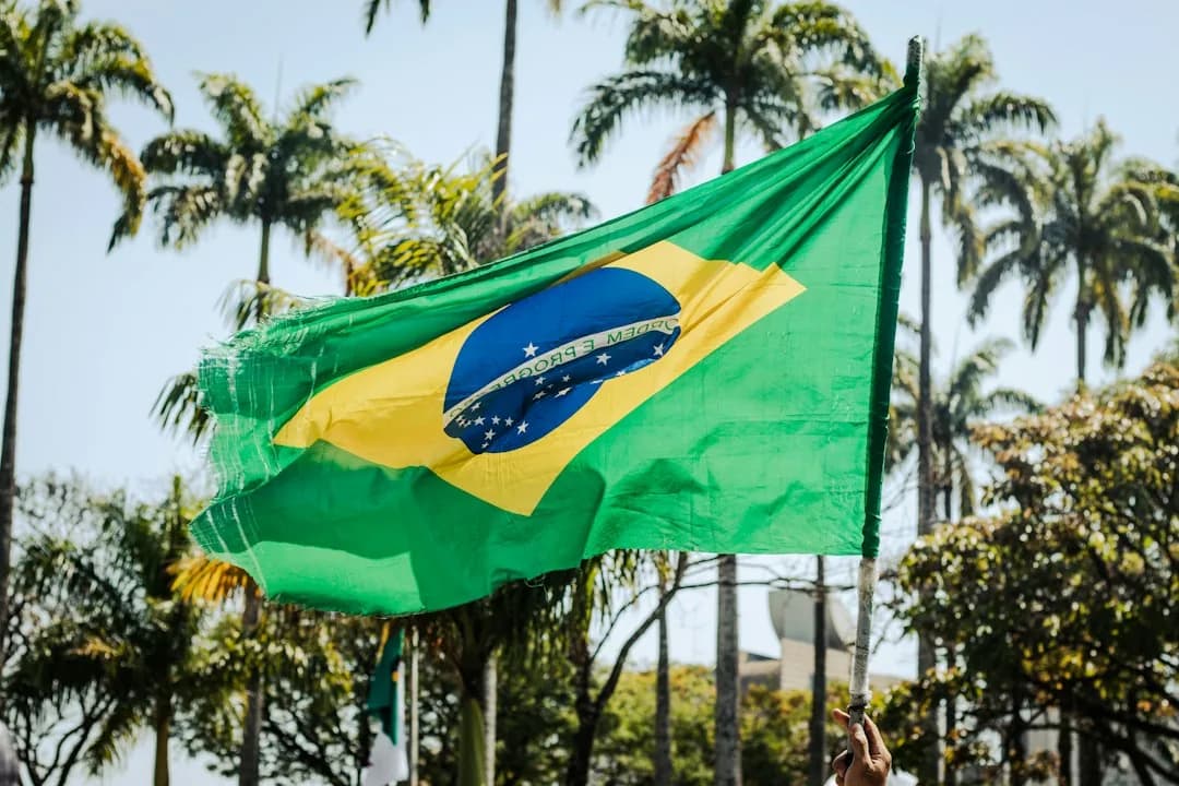 Brasil 2026: 13 candidatos y Lula y Flávio Bolsonaro al frente