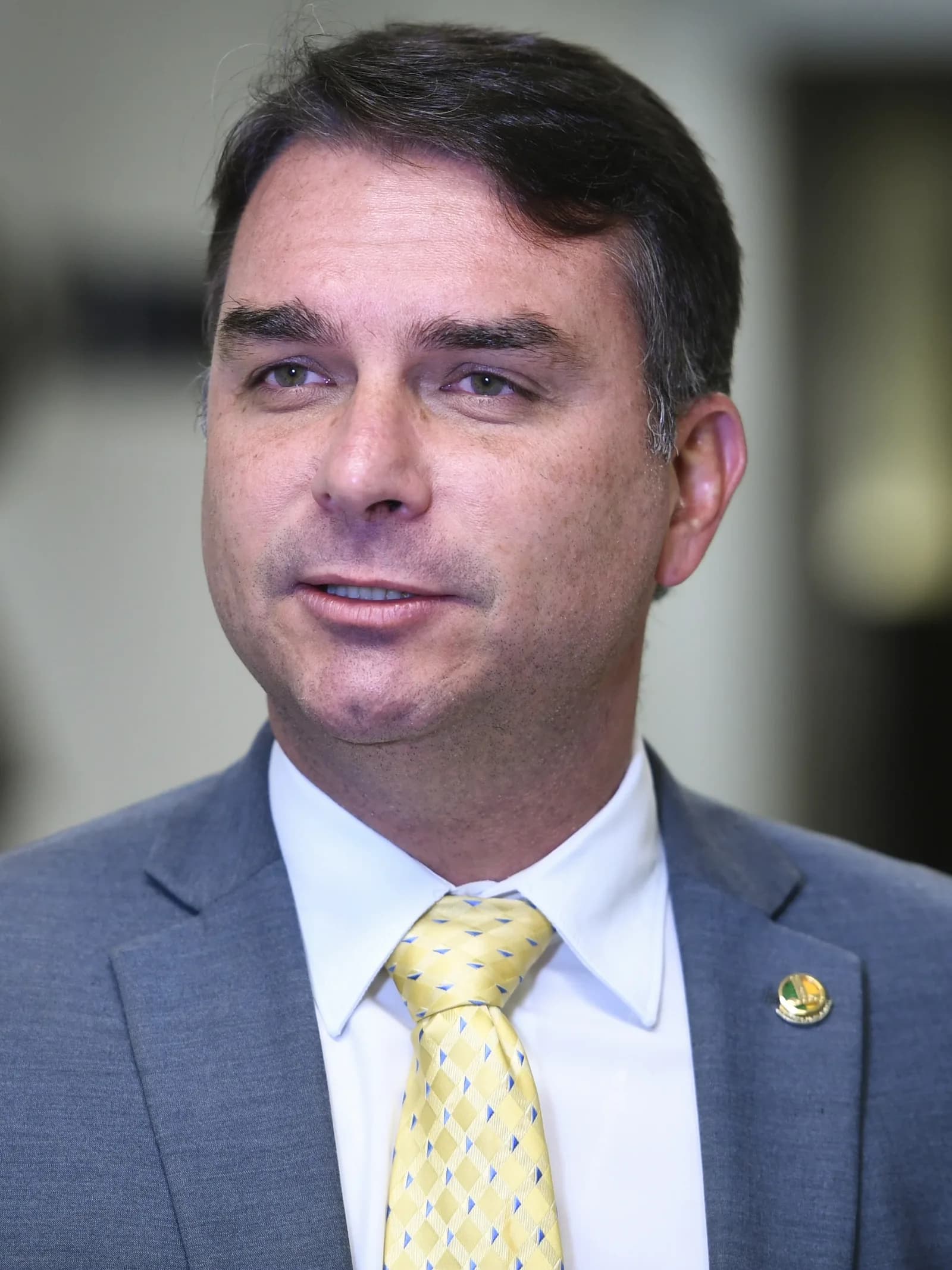 Brazil votes in tight runoff between Lula and Flávio Bolsonaro