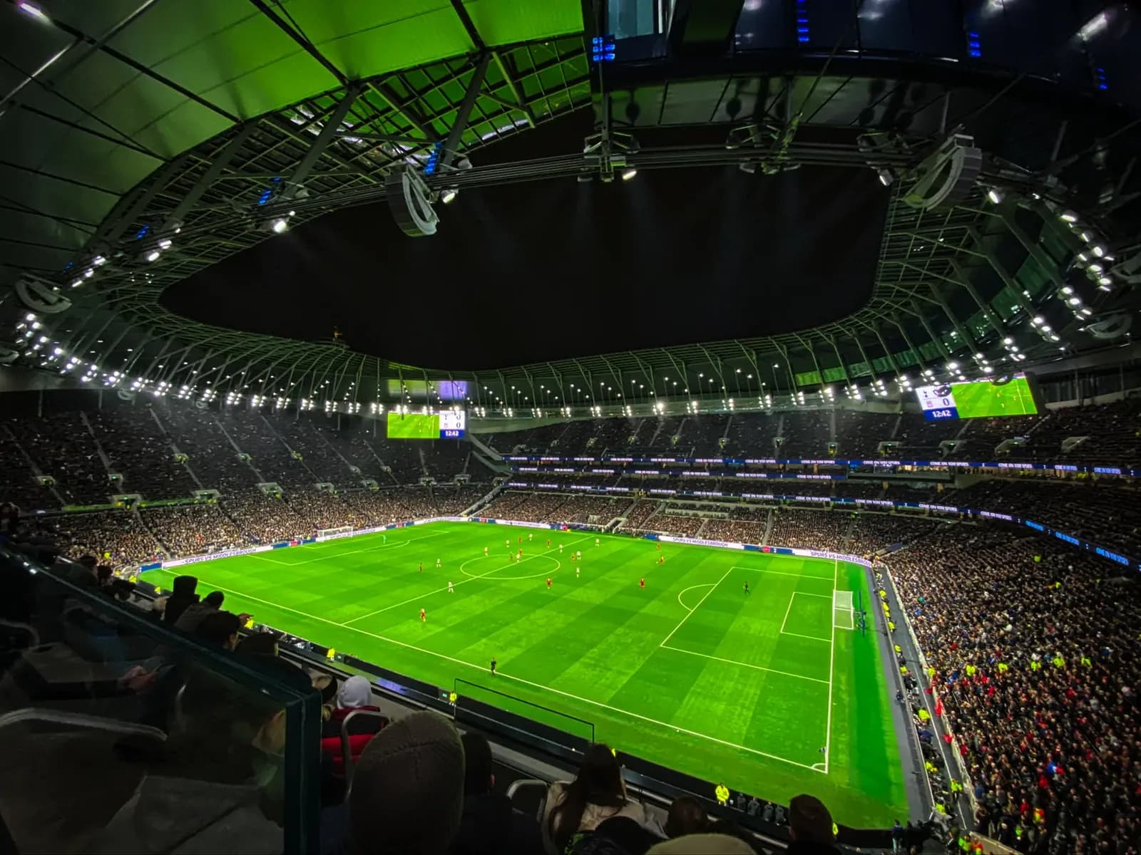 Tottenham in Talks for City Duo Savinho and Marmoush