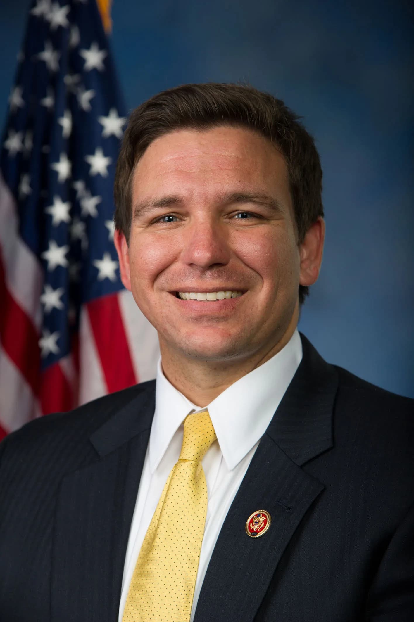 DeSantis declara emergencia en 25 condados de Florida ante la depresión tropical Nueve
