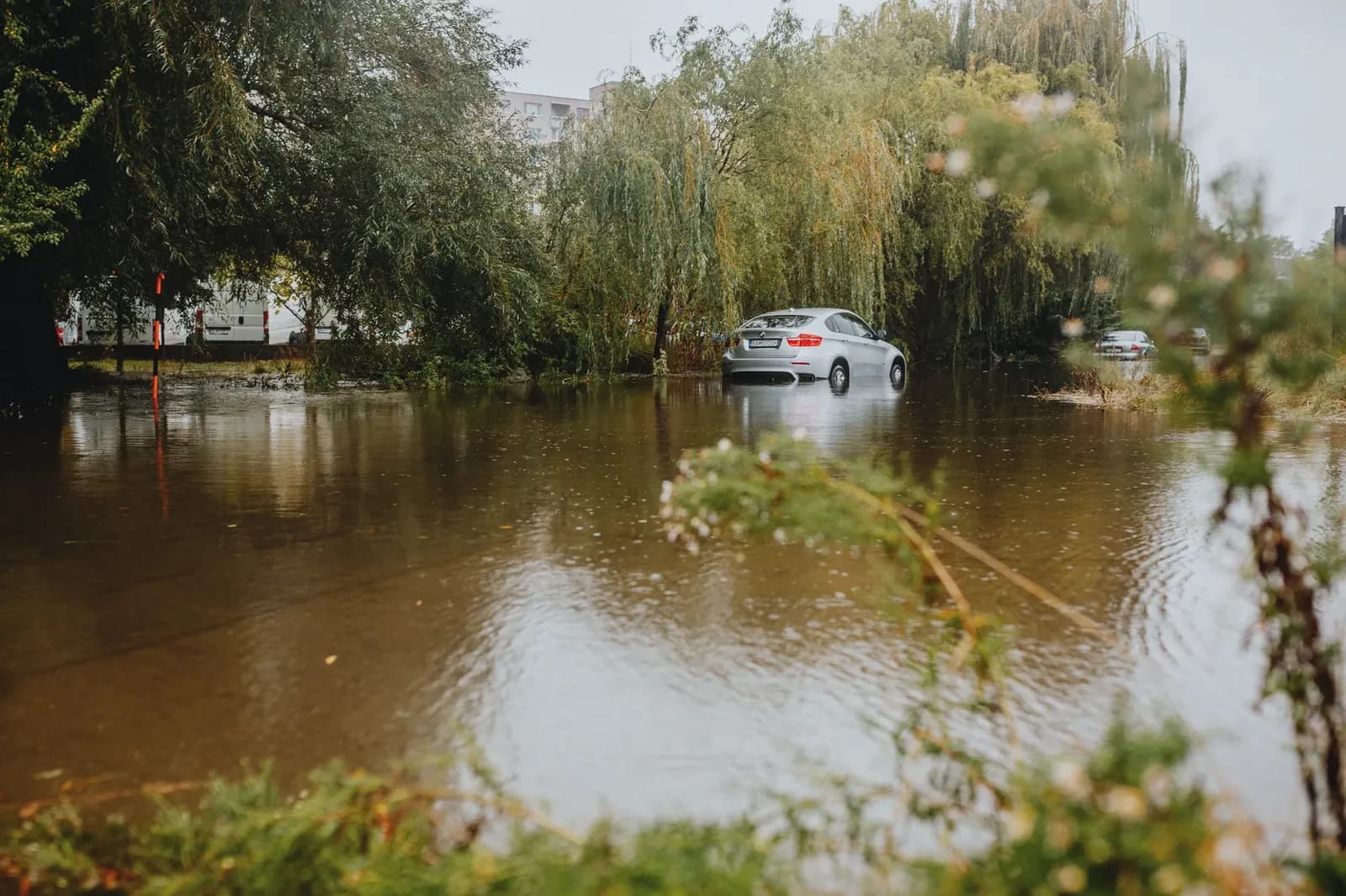 Record Rain in Japan Kills 4, Strands Thousands