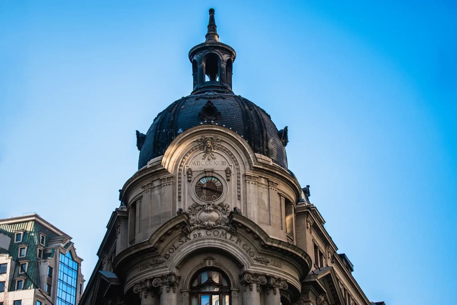 Argentina's country risk rises to highest since August as stocks fall