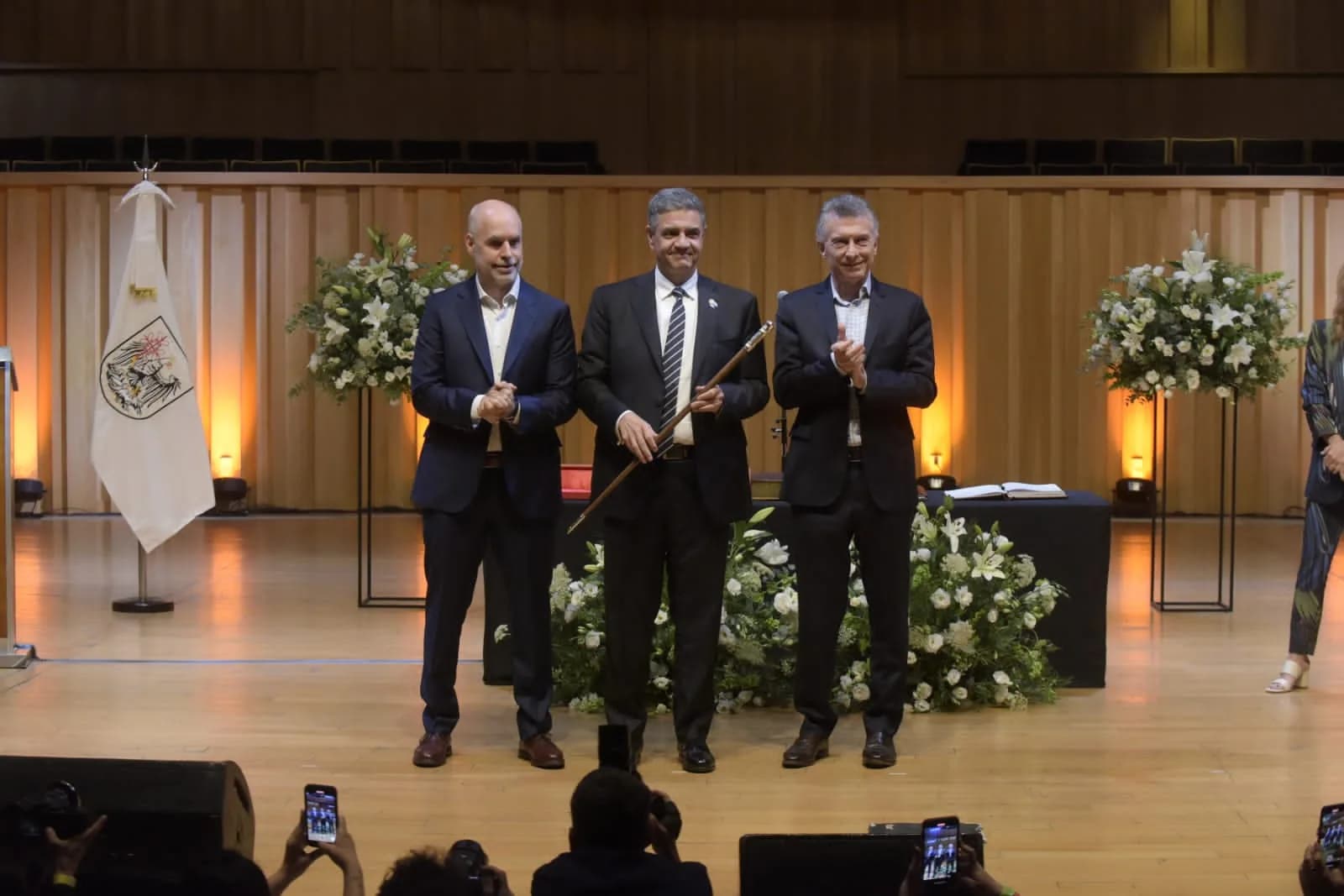 Buenos Aires Proposes Digital ID and Cemetery for Pets