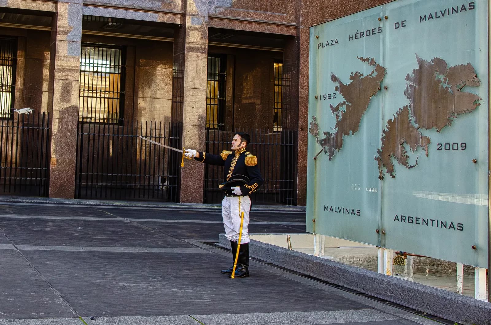Guía británica respalda a empresas en Malvinas