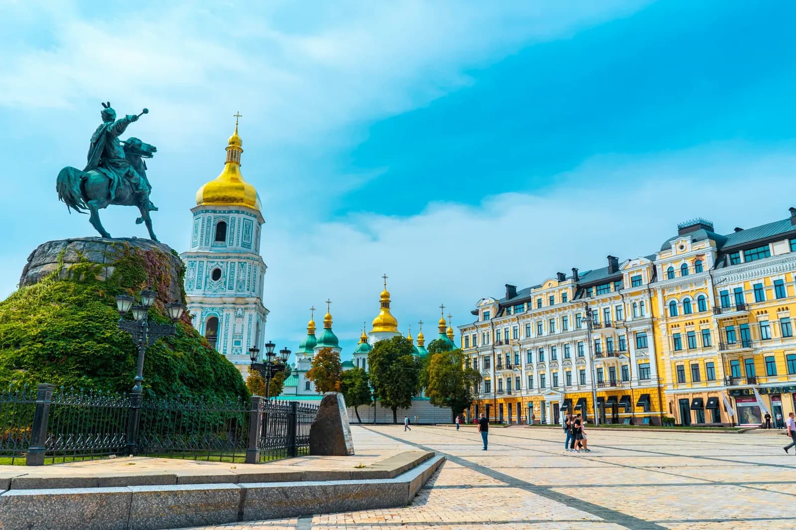 Los enviados de EE. UU. Witkoff y Kushner llegan a Kiev para conversaciones de paz