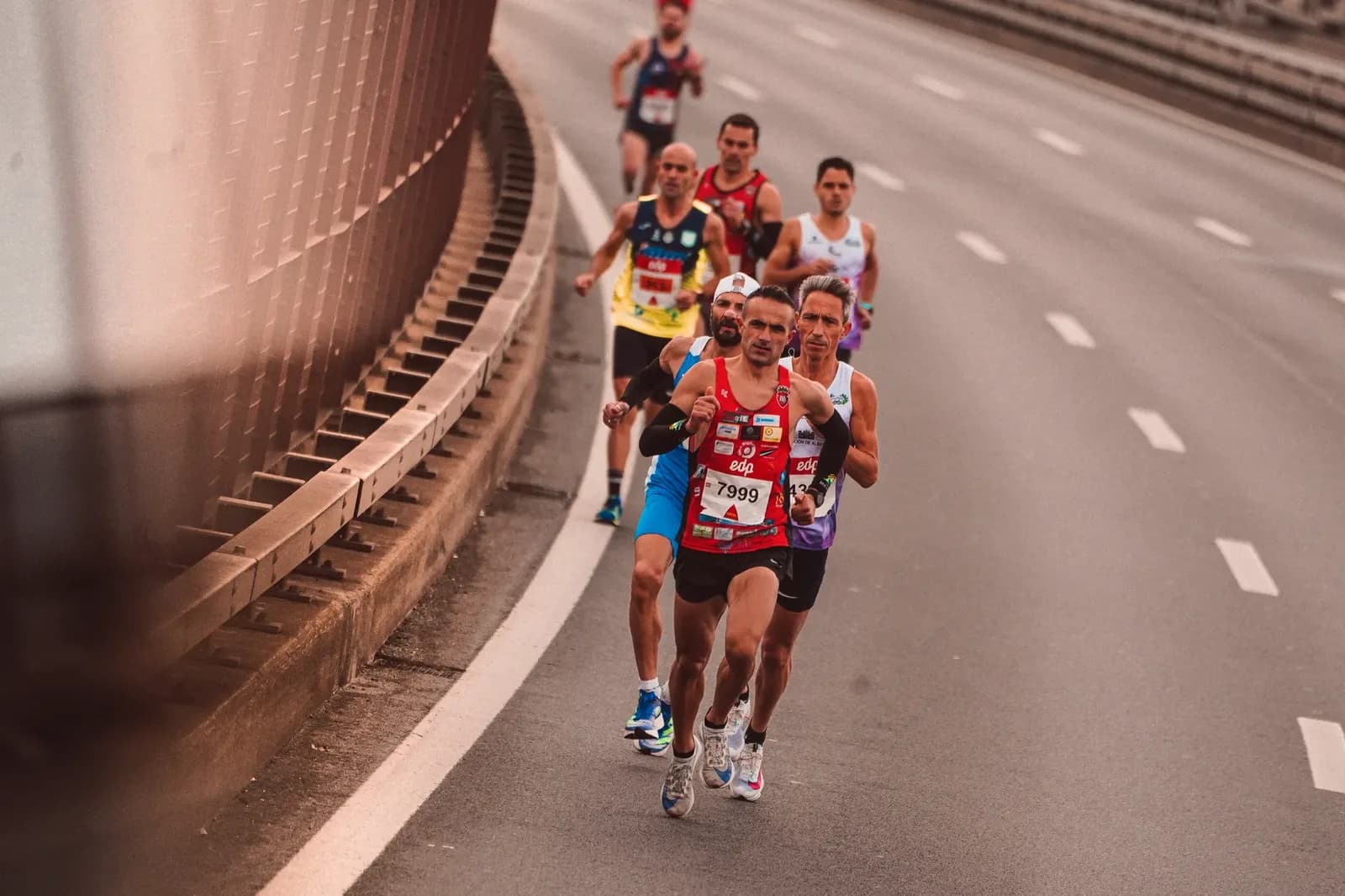 Abbie Donnelly Hace Historia con Bronce en Maratón Europeo