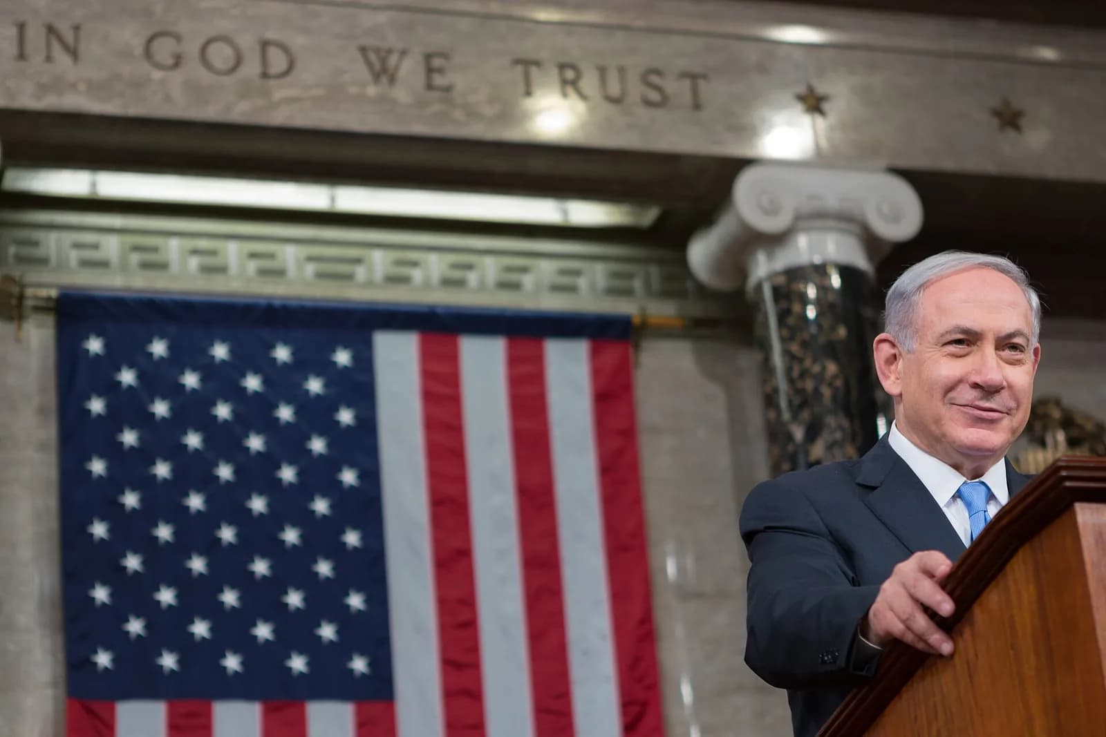 Los sondeos a pie de urna dejan empatados a Netanyahu y Eisenkot