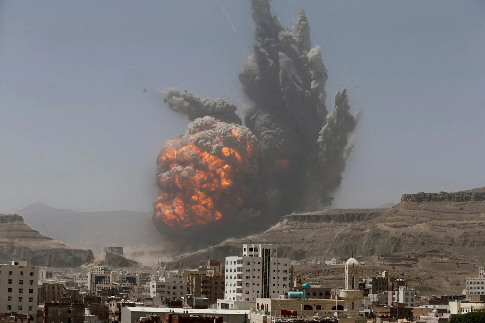 Yemeni Forces Strike Houthi Targets in Sanaa and Saada