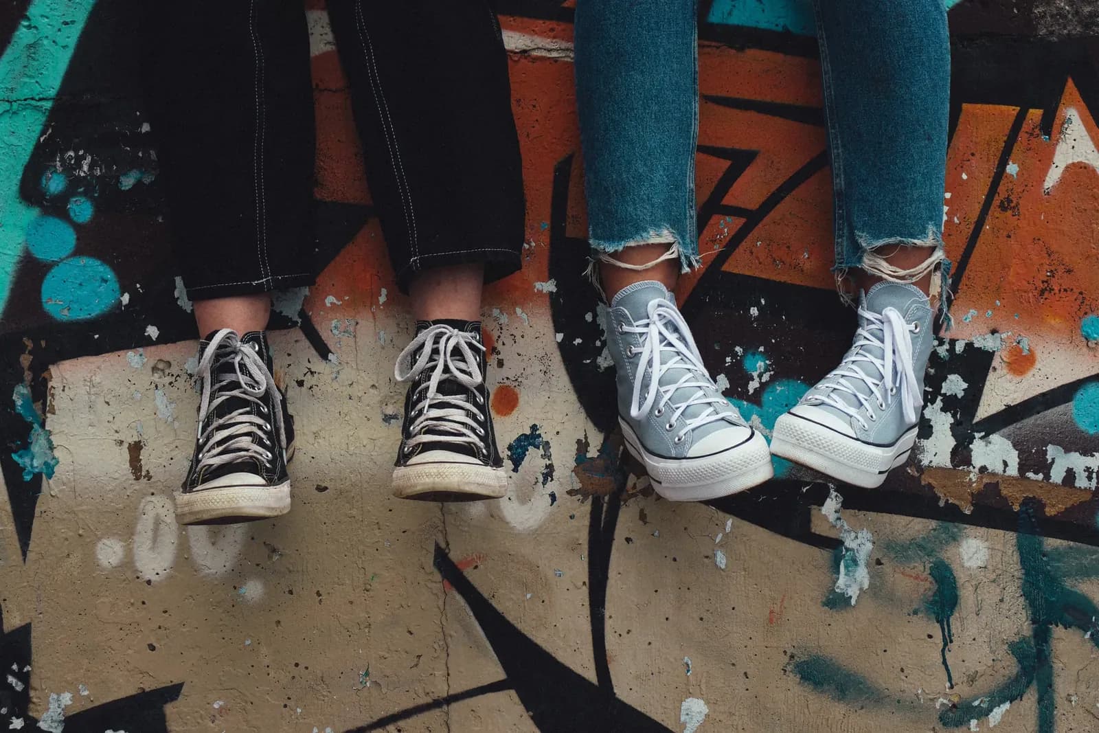 Converse retira un anuncio tras la polémica por imágenes del KKK