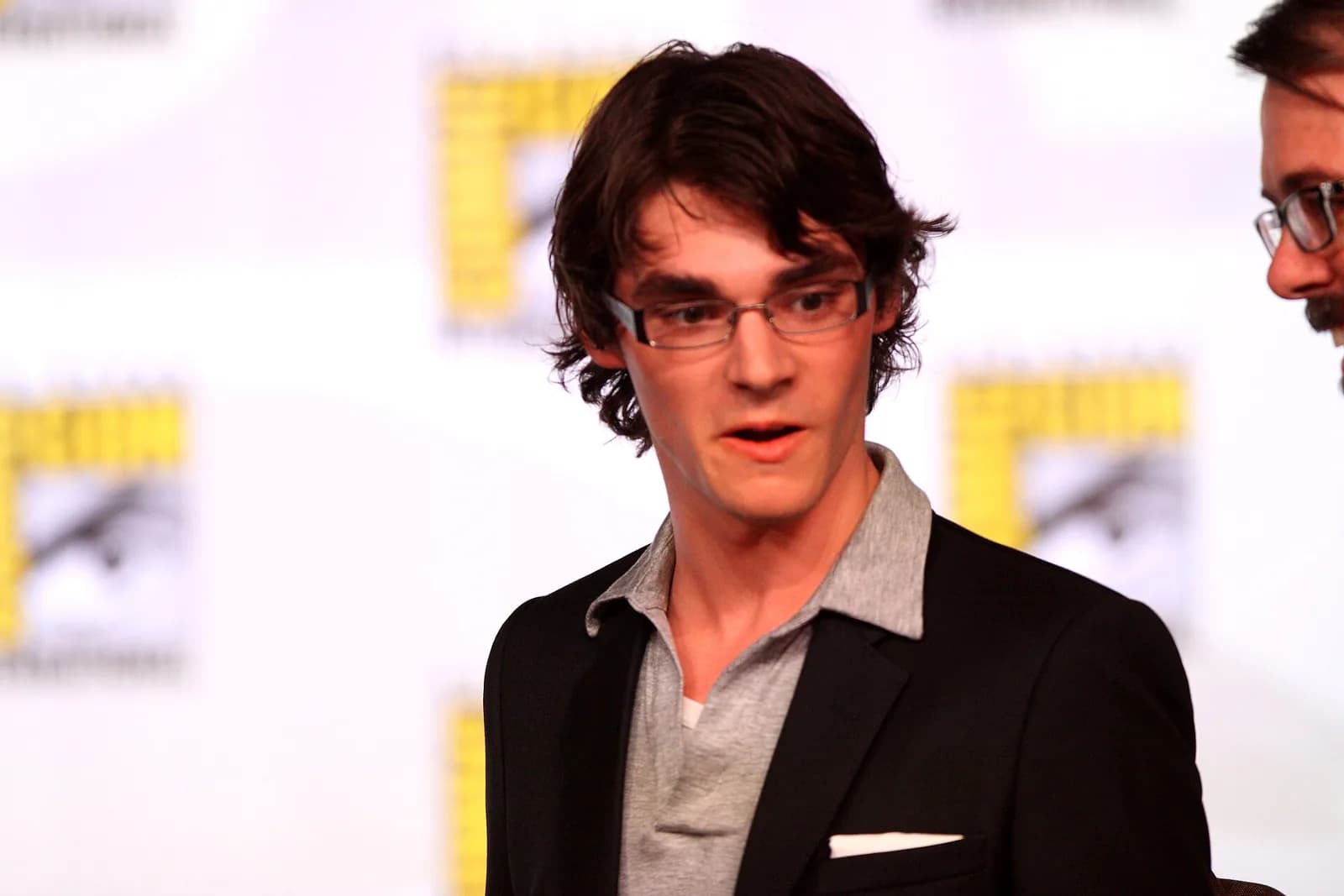 RJ Mitte, Breaking Bad Actor and Disability Advocate, Dies at 34