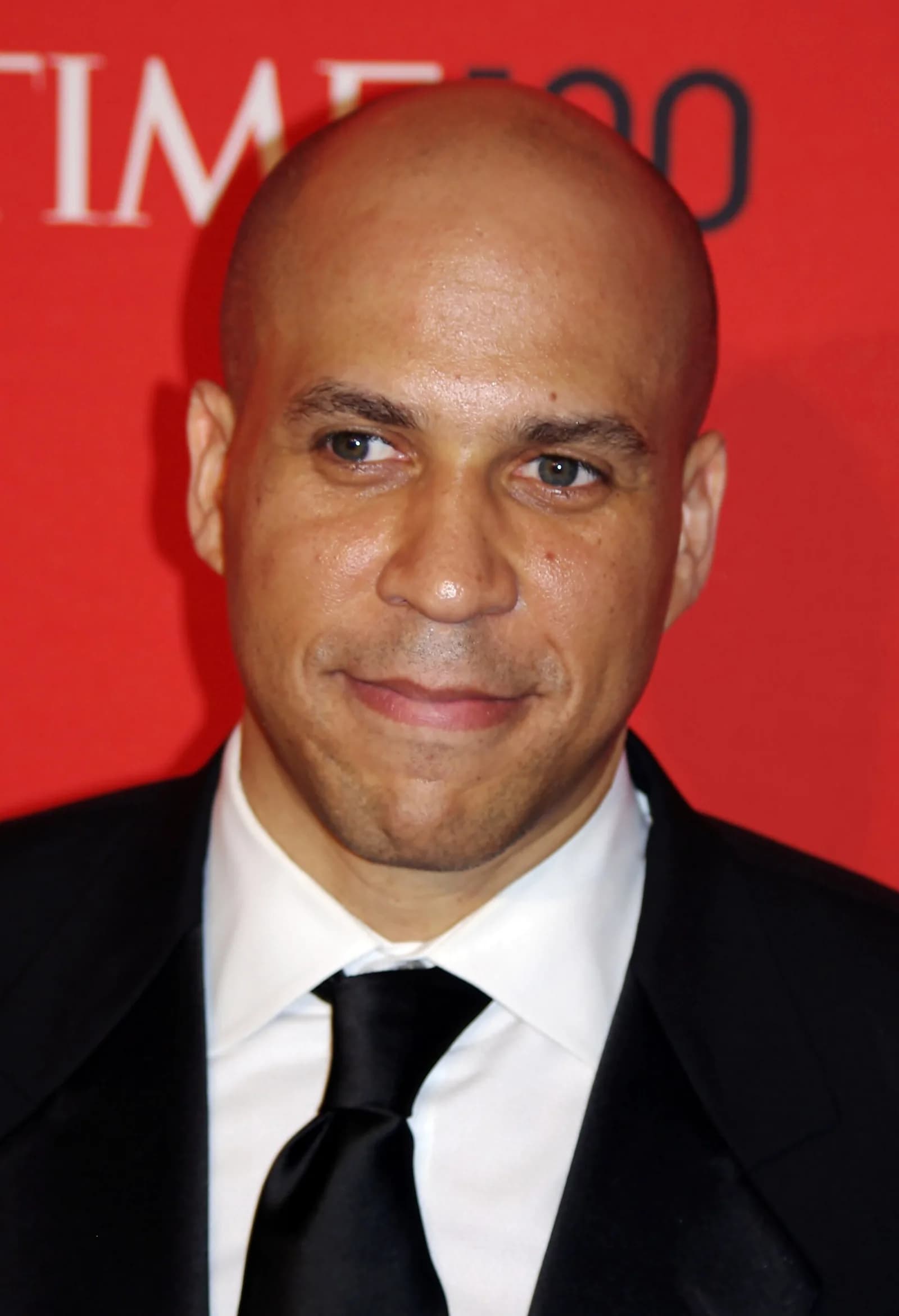 Paramount, WBD y estados demócratas rechazan las objeciones antimonopolio de Booker