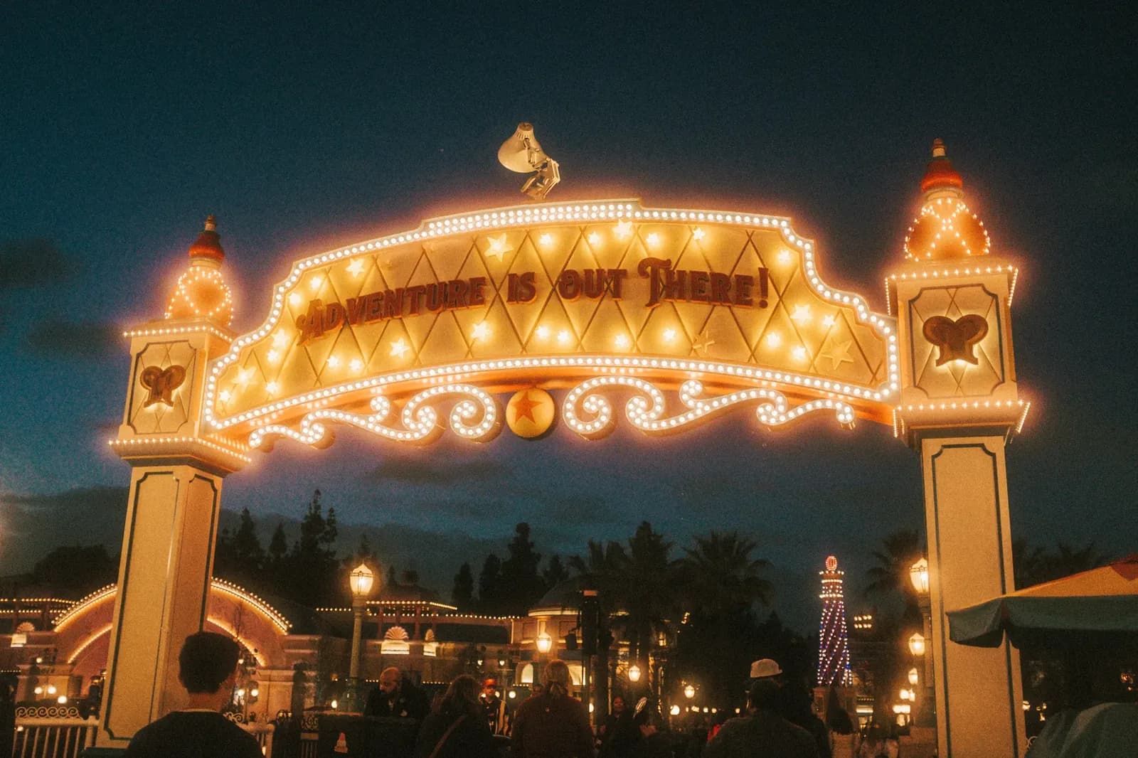 Disney Offers Executives Voluntary Early Retirement