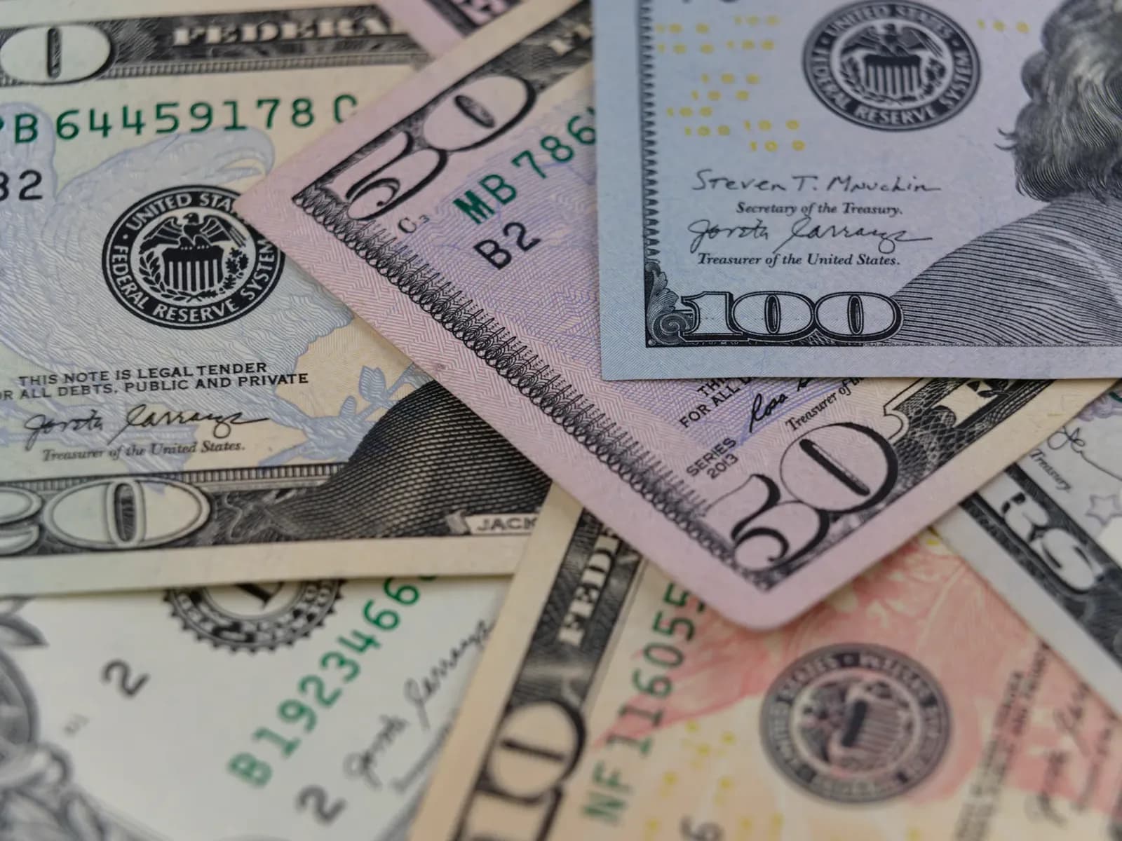 Gold and Silver Rise as October Fed Rate Hike Bets Fade