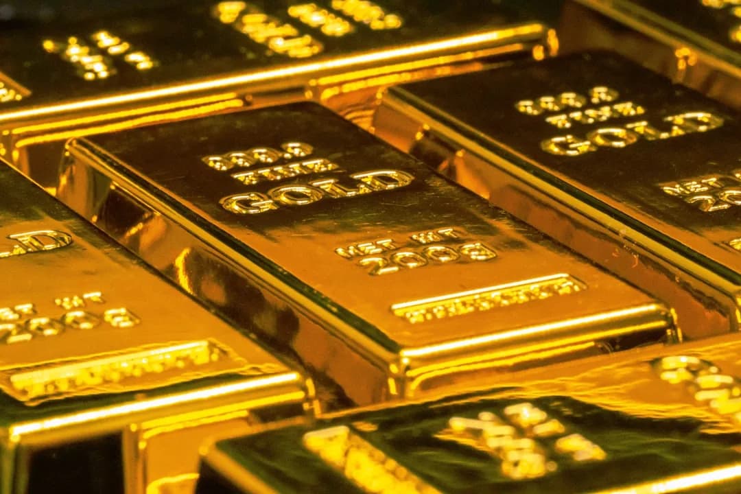 El oro se estabiliza mientras suben las apuestas a una subida de tasas en EE.UU.