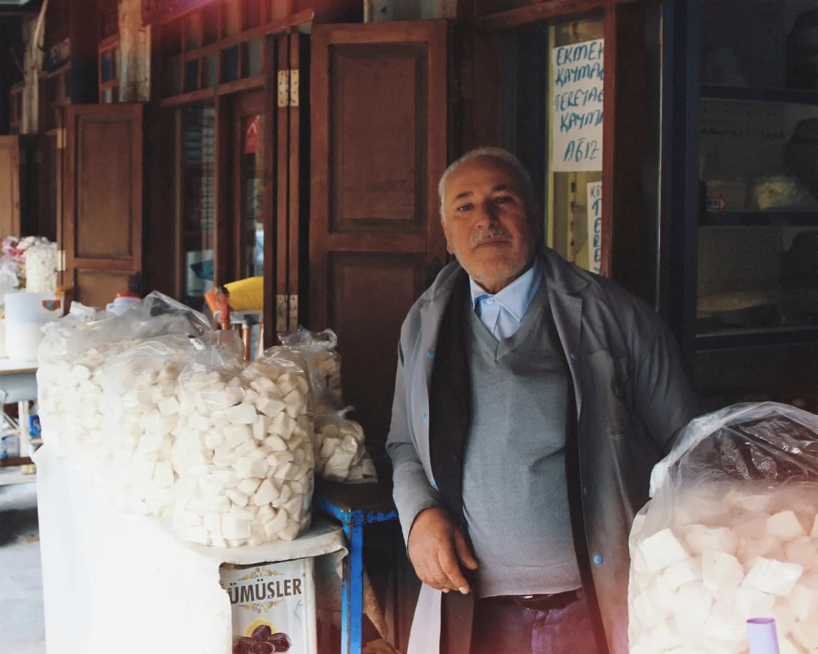 Comerciantes iraníes enfrentan la bancarrota por la guerra y las sanciones