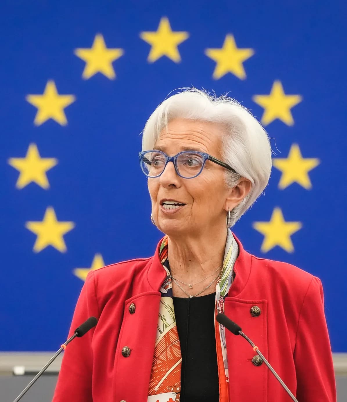 Lagarde to Leave ECB Early as Rates Stay on Hold