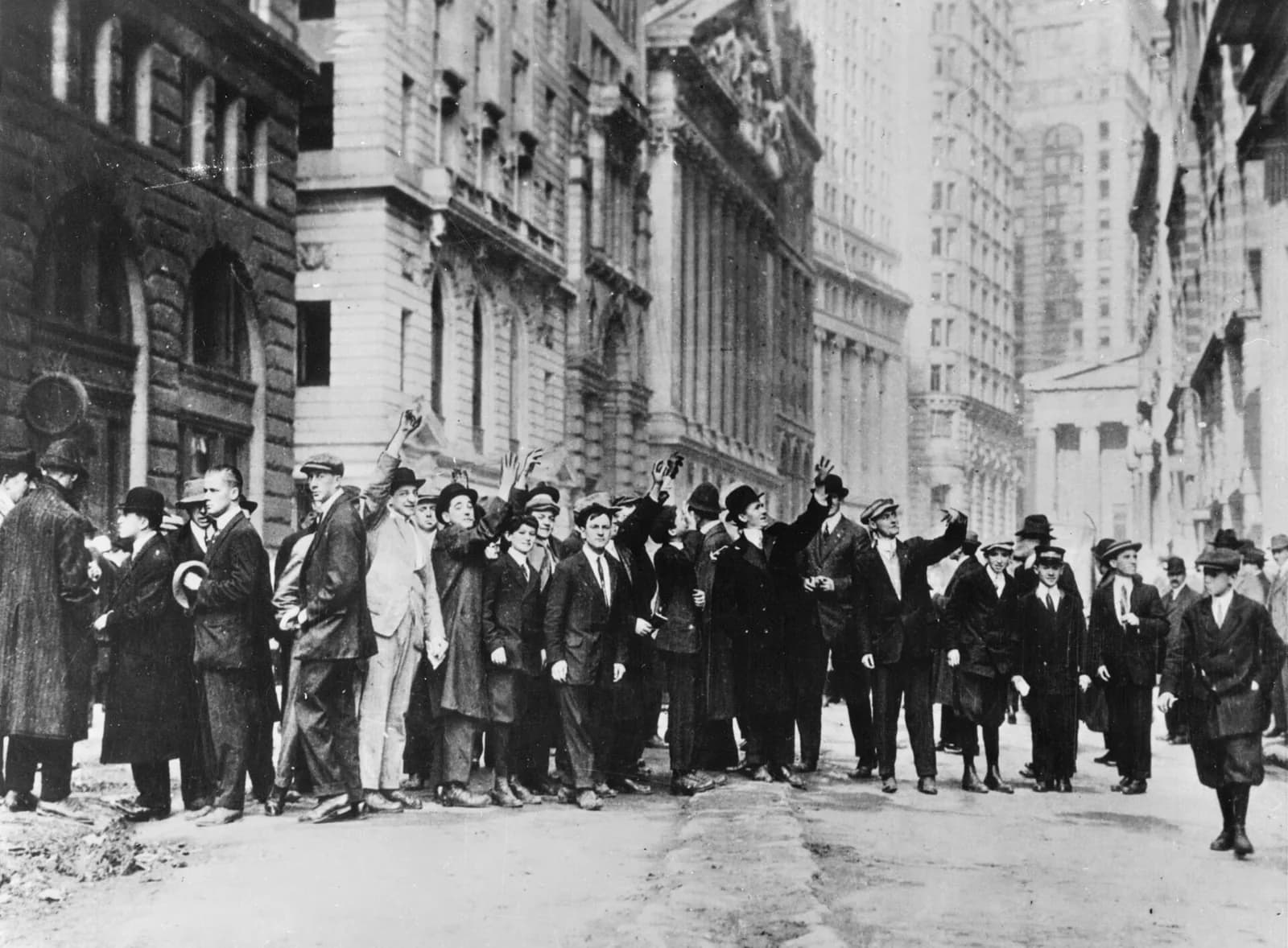 Wall Street Faces Triple Test: Bank Earnings, CPI, Retail Sales