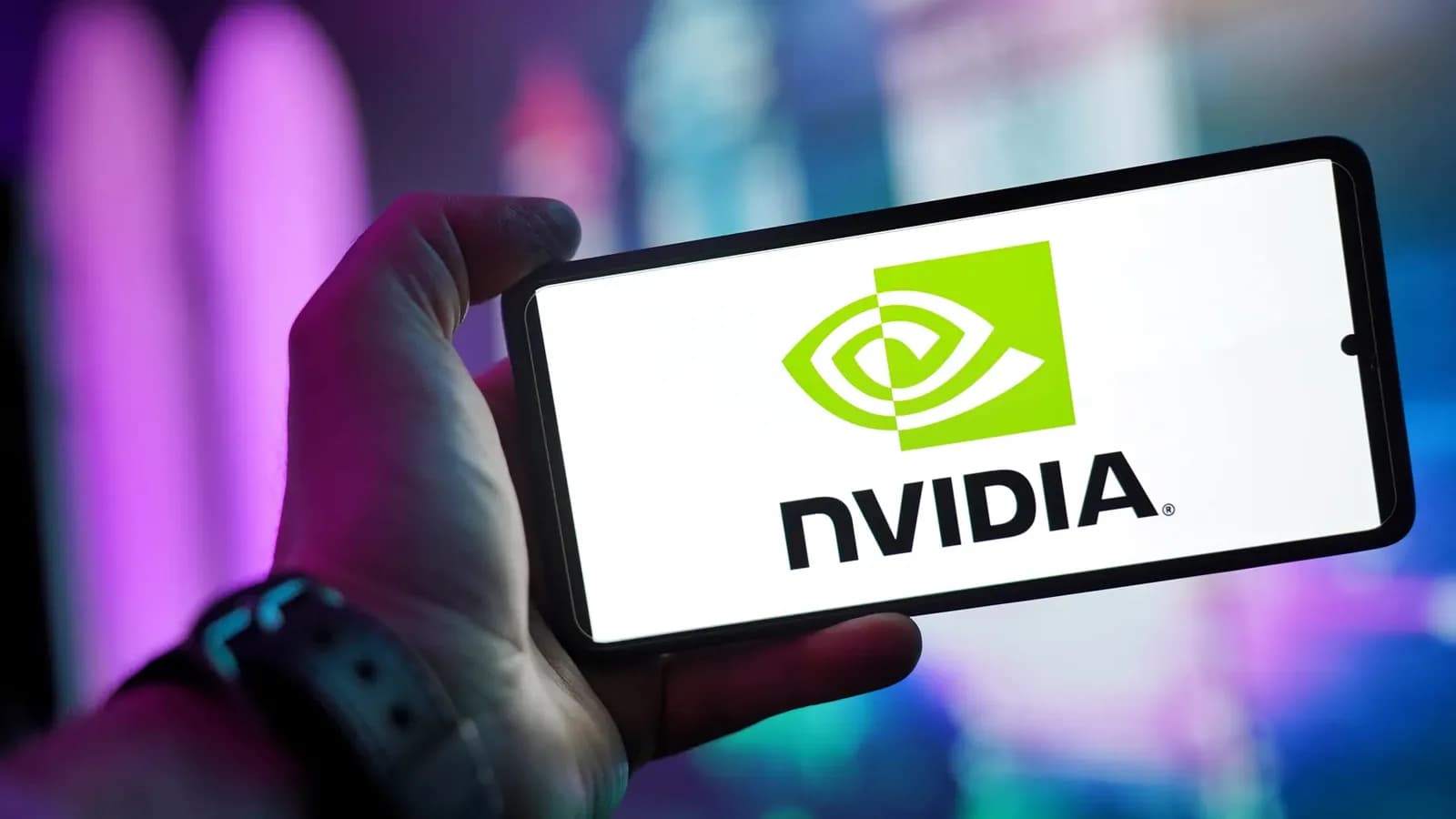 El S&P 500 marca un récord mientras Nvidia roza los 6 billones de dólares