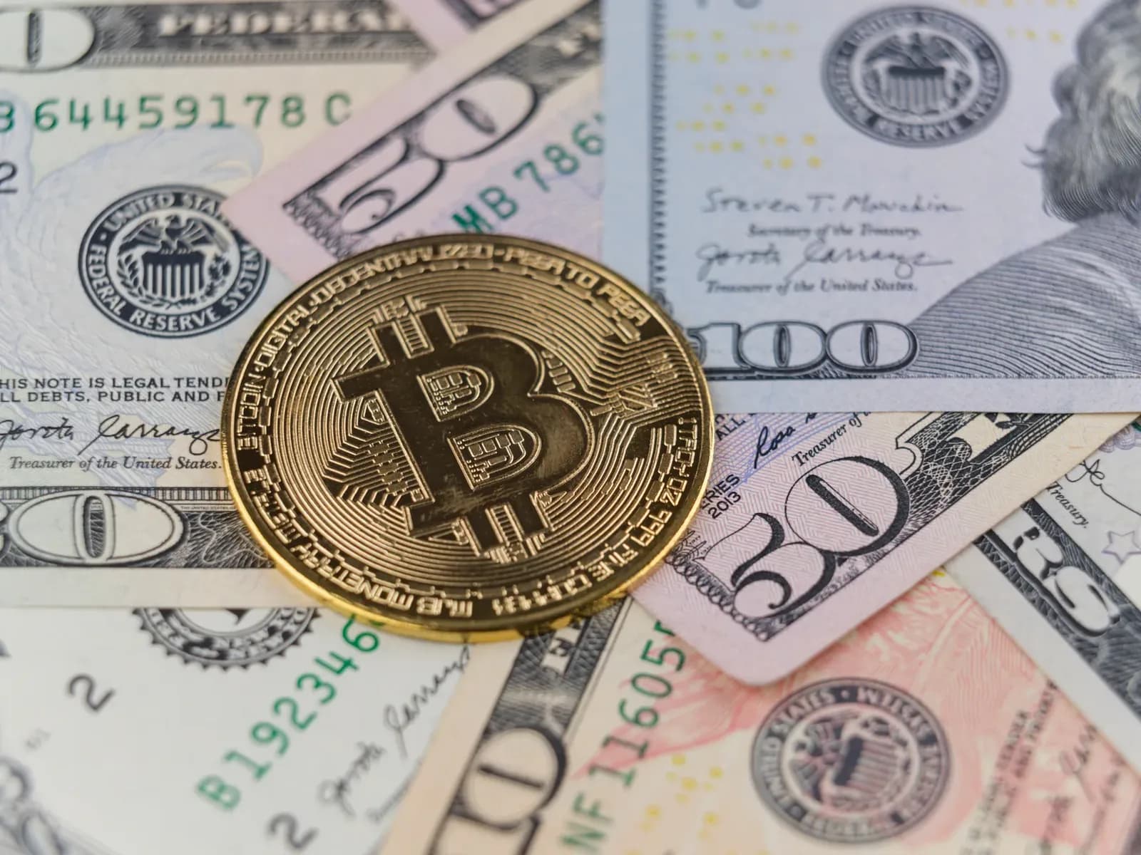 Bitcoin se acerca a 20 onzas de oro mientras las subidas de tasas de la Fed ponen a prueba ambos activos