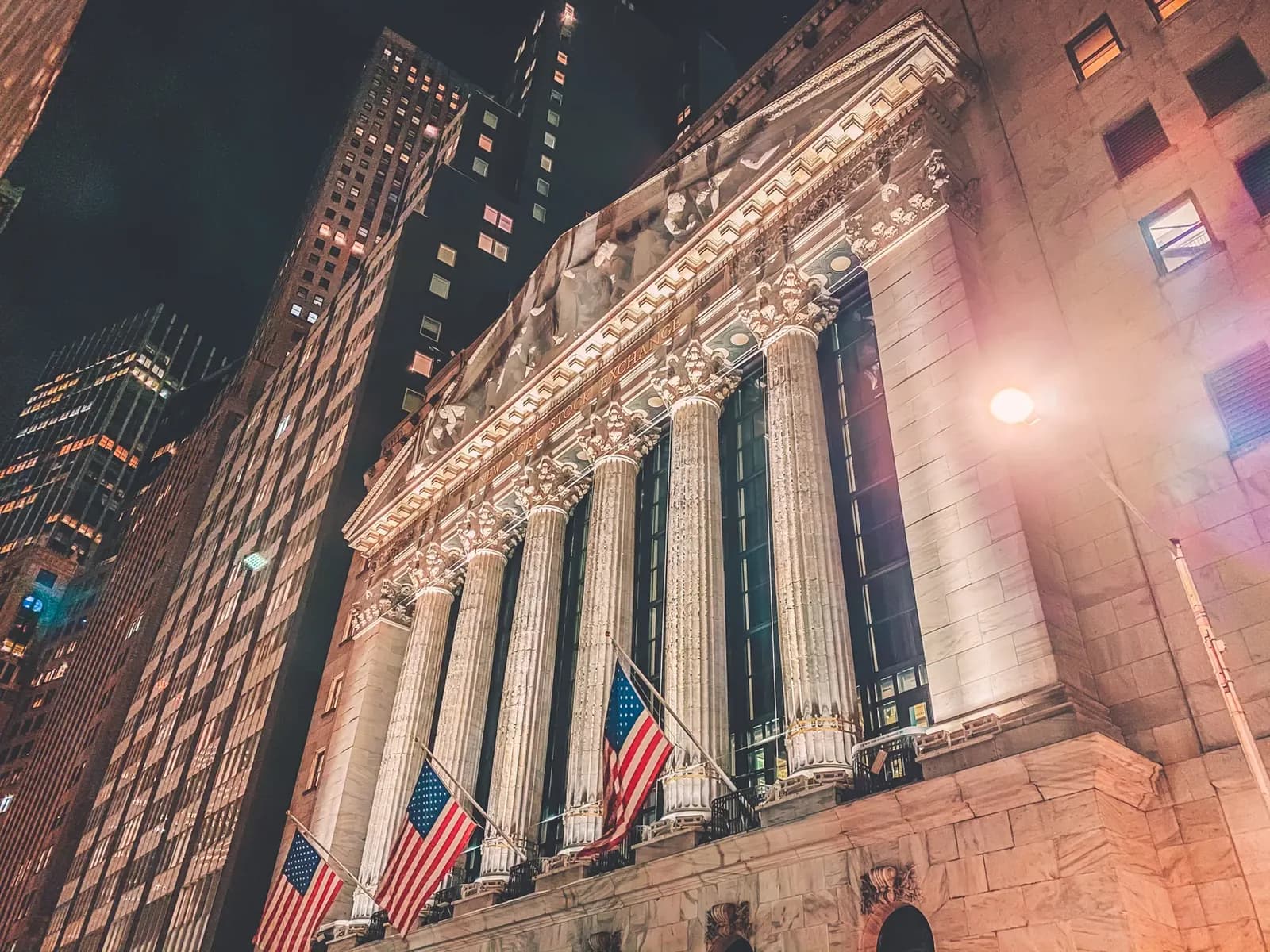 Goldman Sachs and UnitedHealth Beat Forecasts as Chip Stocks Slide
