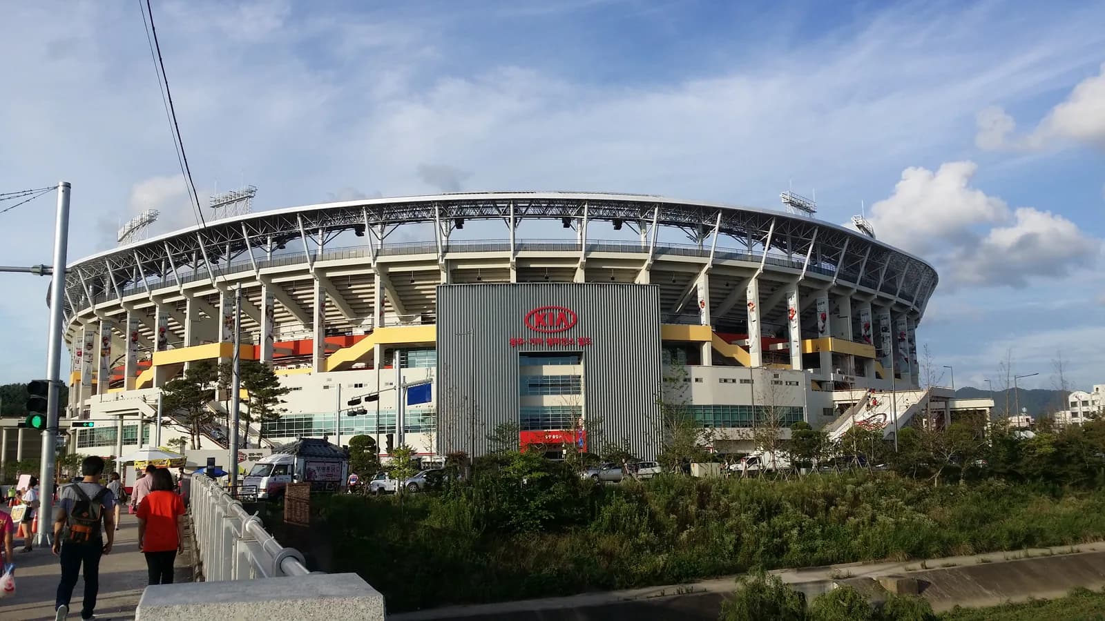 Kia Tigers Take Game 1 of KBO Postseason Series