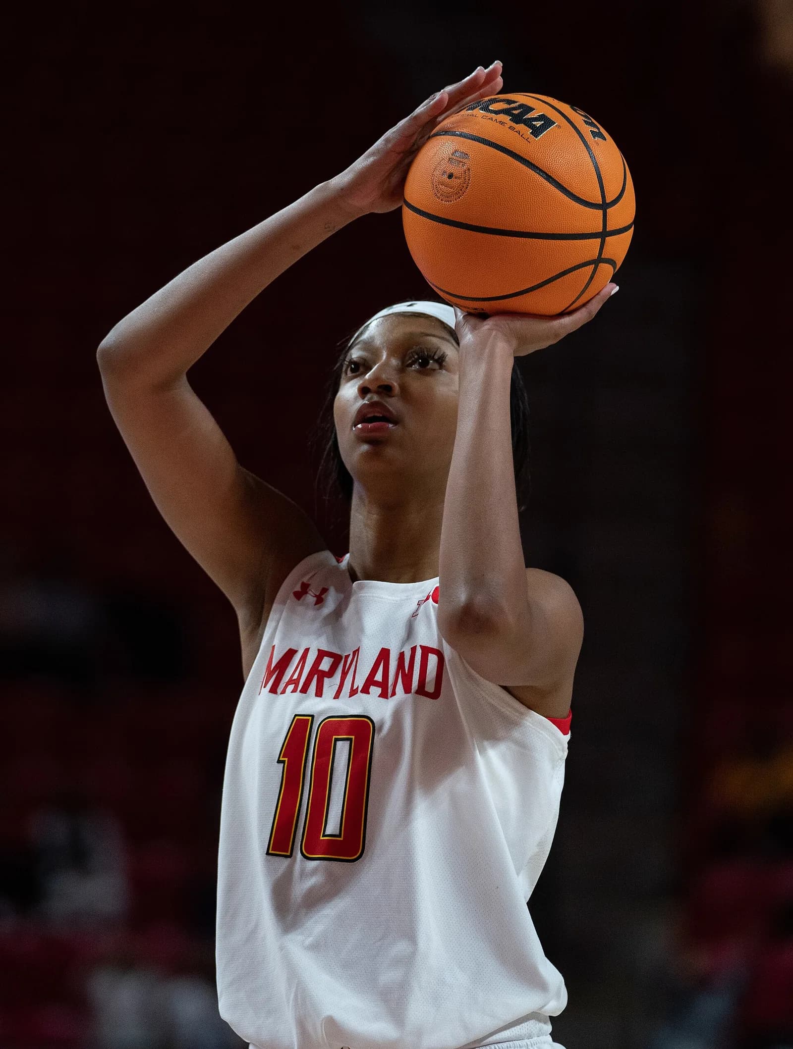 La noche de 30 puntos de Reese impulsa al Dream a su primera victoria en unas Finales de la WNBA