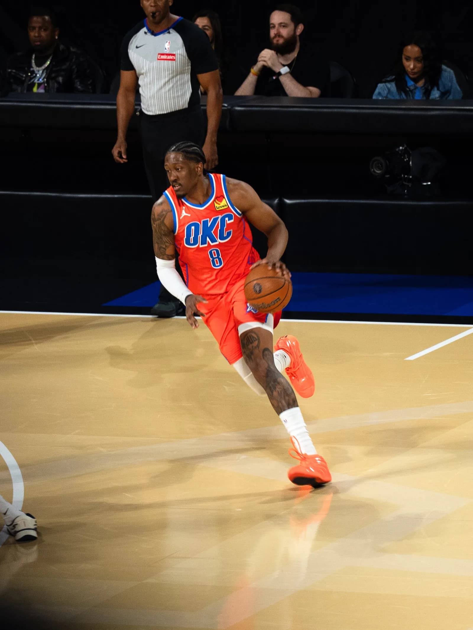 Jalen Williams, de los Thunder, sale en camilla por grave lesión