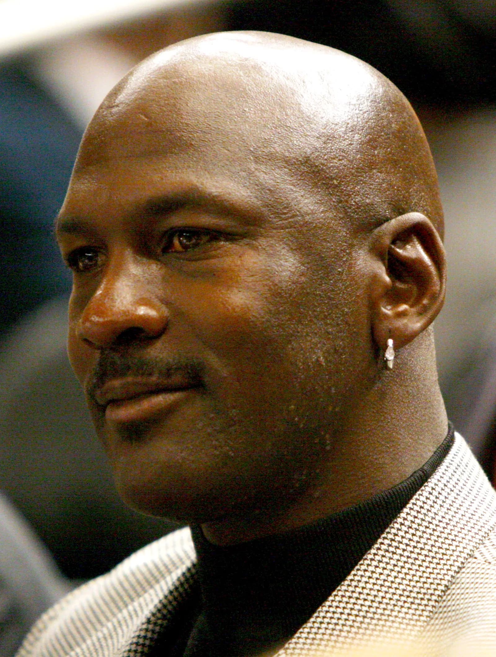 Jordan's 1998 Finals Jersey Sells for Record $12.26 Million