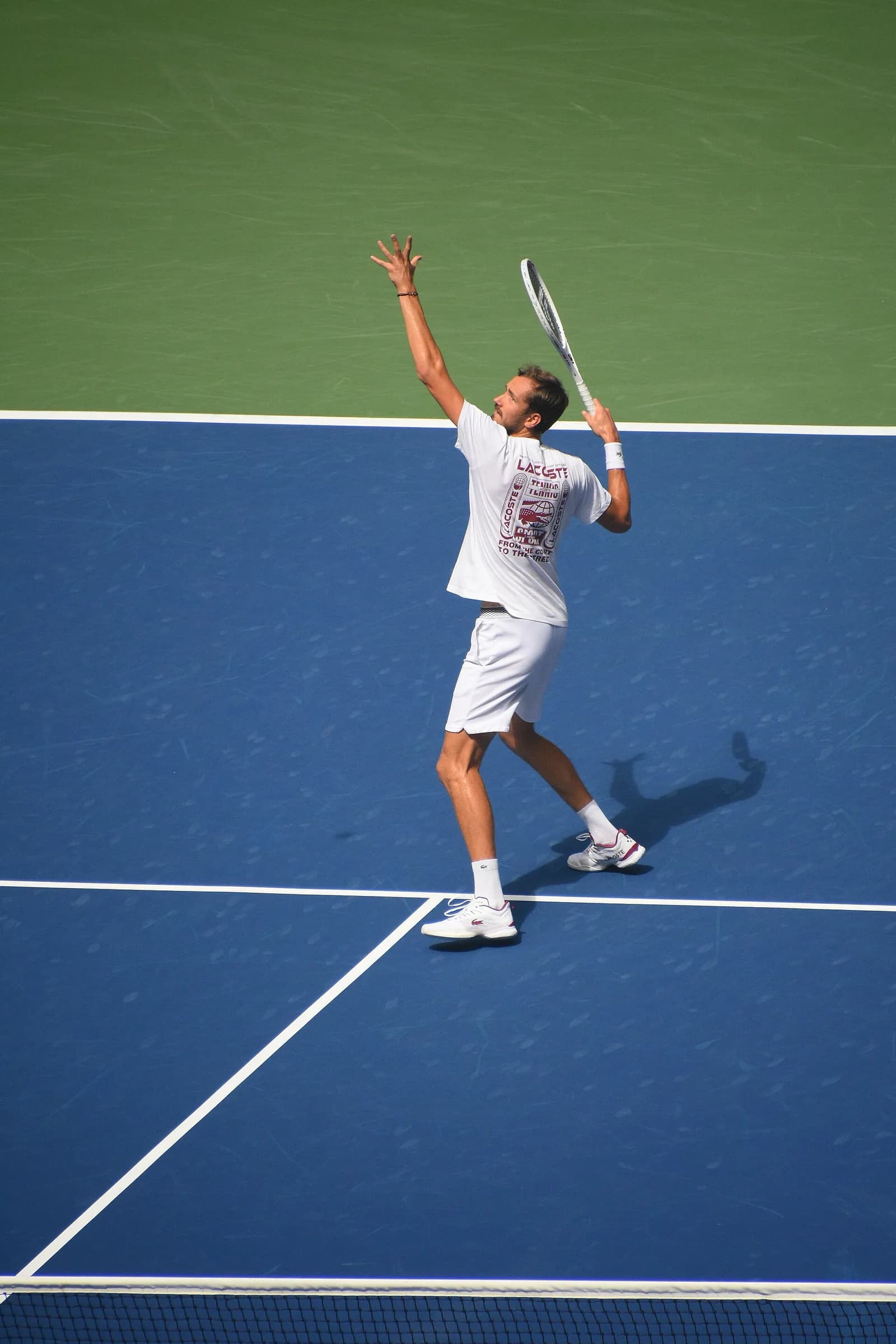 Medvedev Beats Tsitsipas to Reach Shanghai Quarterfinals
