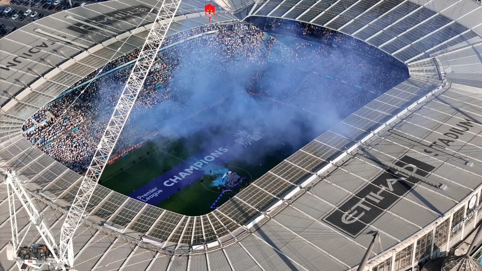 Manchester City 4-2 Arsenal: Hemp double seals comeback win