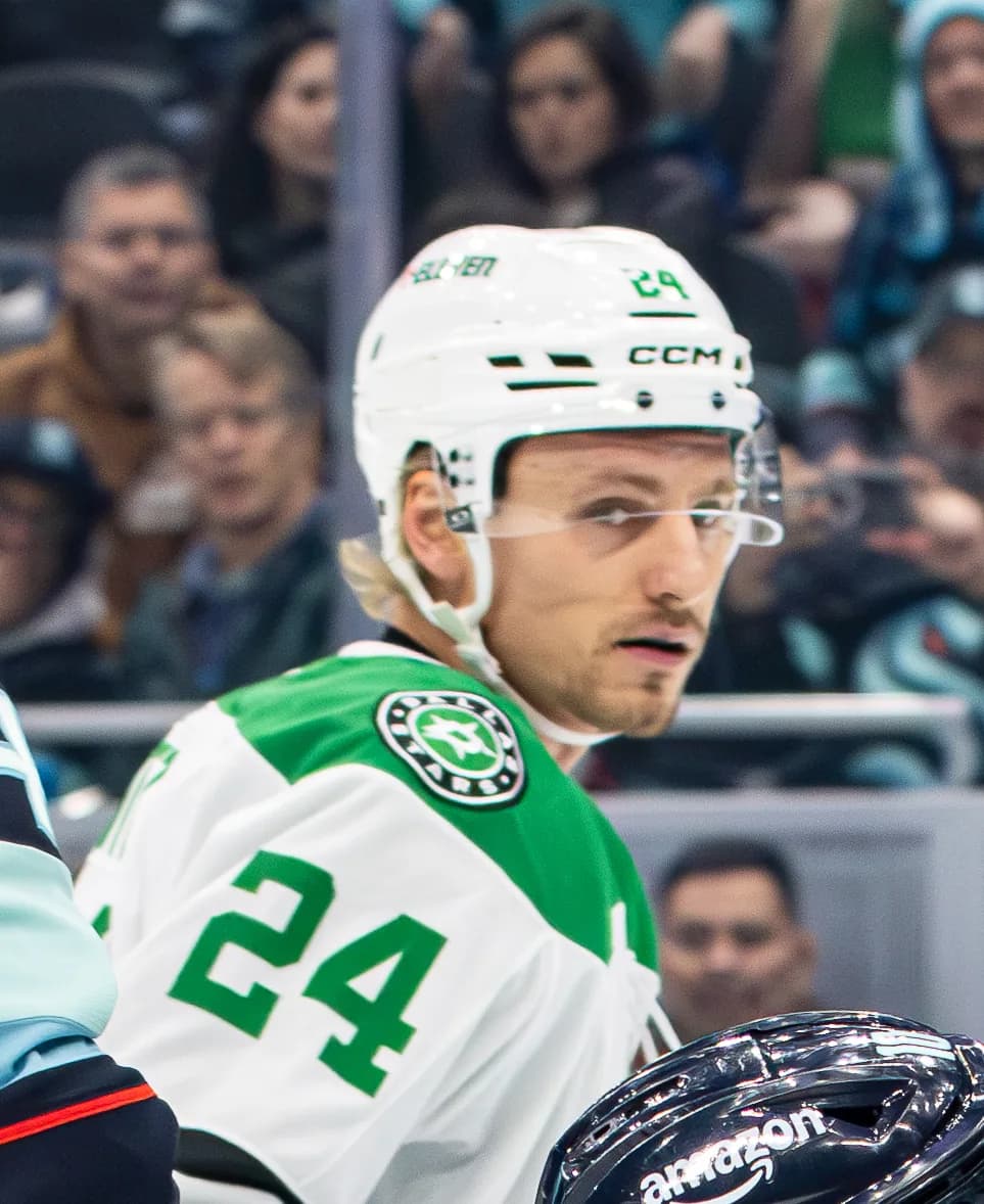Hintz seals shootout win as Stars edge Avalanche 3-2