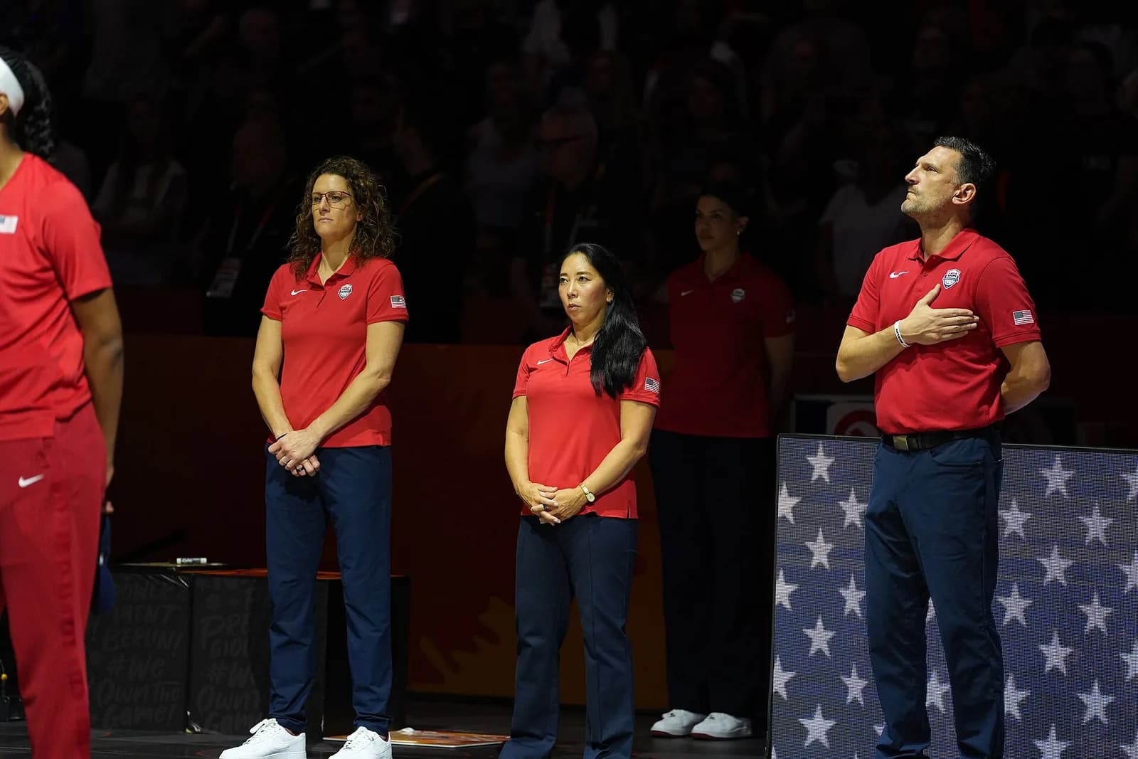 Entrenadora de las Valkyries, Nakase, se desmaya y luego gana el playoff
